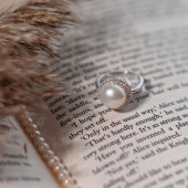 Inel cu perla naturala alba din argint si cristale DiAmanti SK18433R-W-G